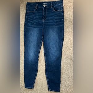 Women’s American eagle blue jeans (next level stretch)